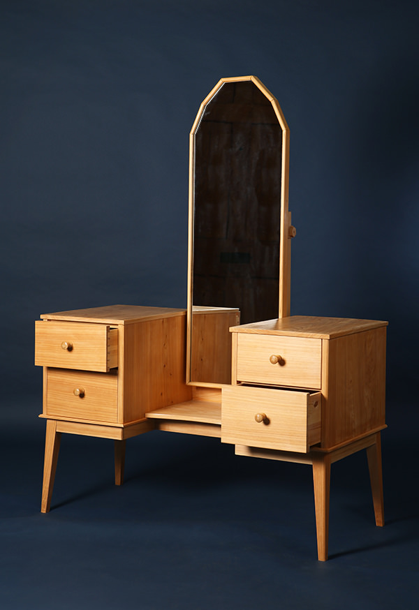 made by Swan gallery piece